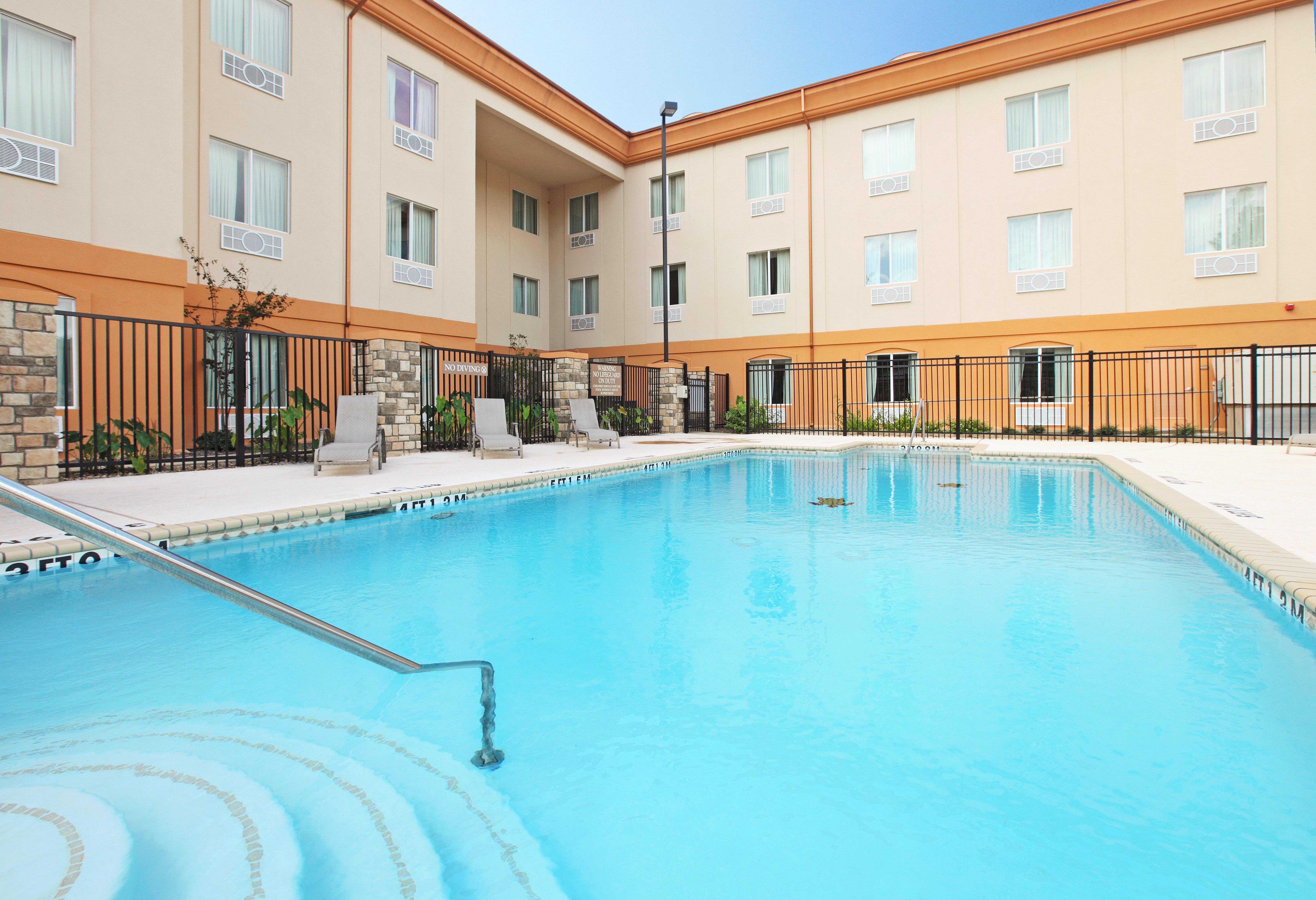 Holiday Inn Express Hotel & Suites Marshall By Ihg Eksteriør bilde