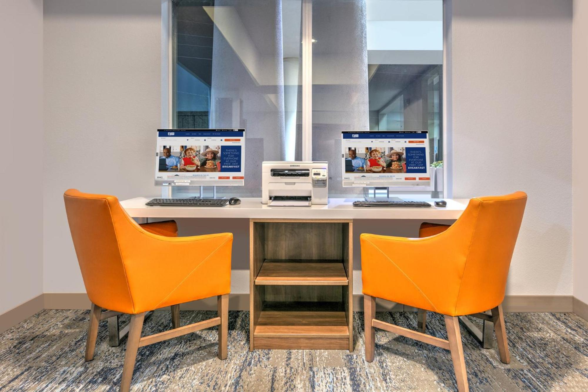 Holiday Inn Express Hotel & Suites Marshall By Ihg Eksteriør bilde