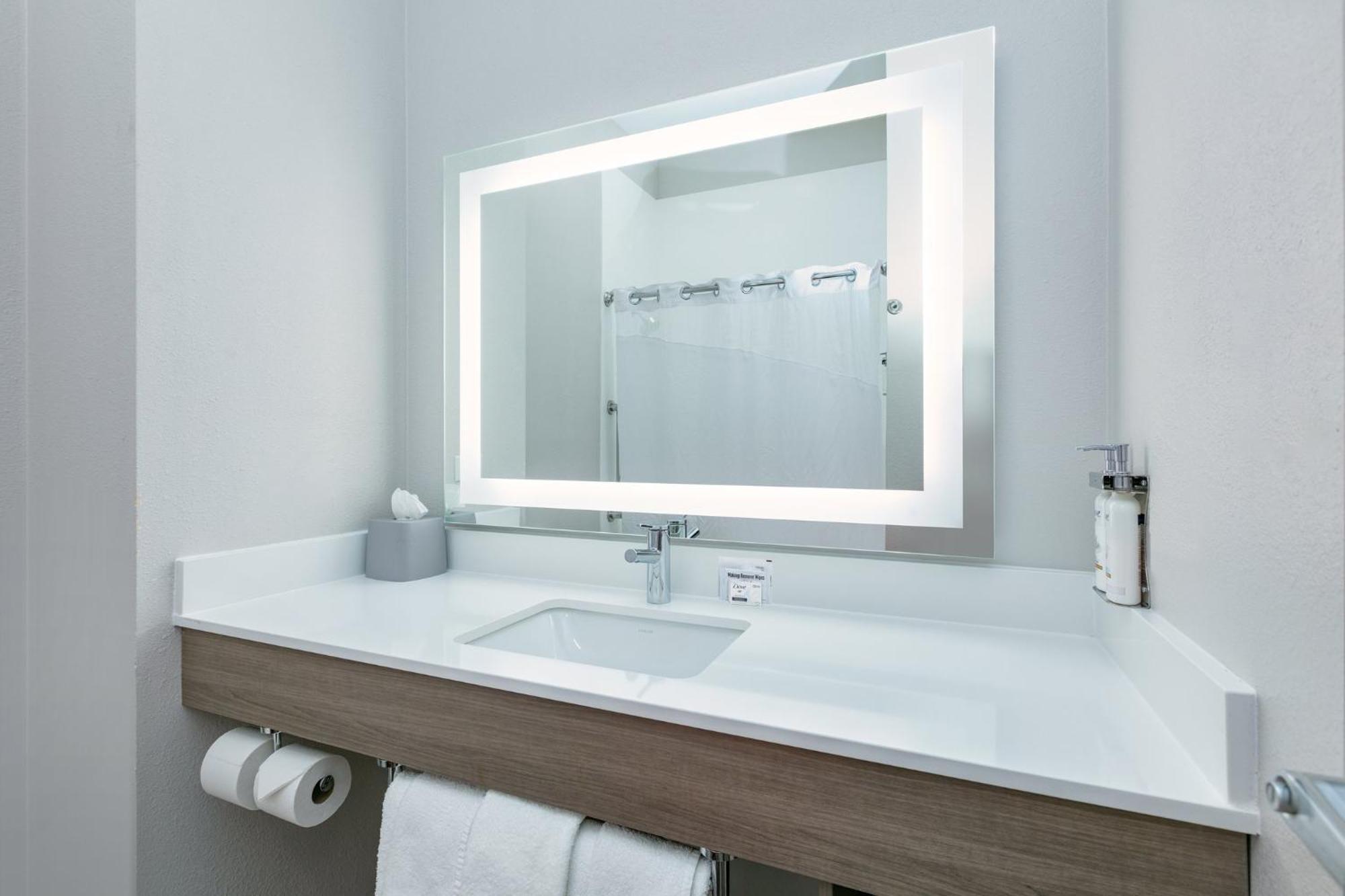 Holiday Inn Express Hotel & Suites Marshall By Ihg Eksteriør bilde