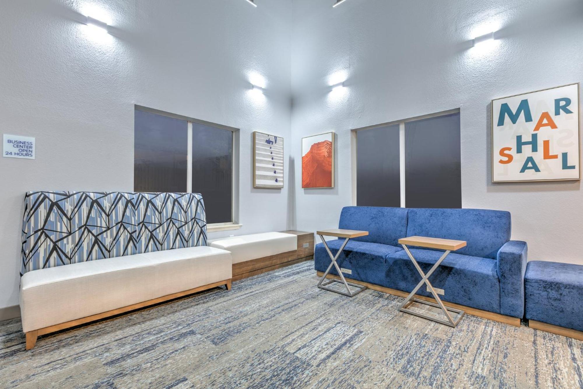 Holiday Inn Express Hotel & Suites Marshall By Ihg Eksteriør bilde