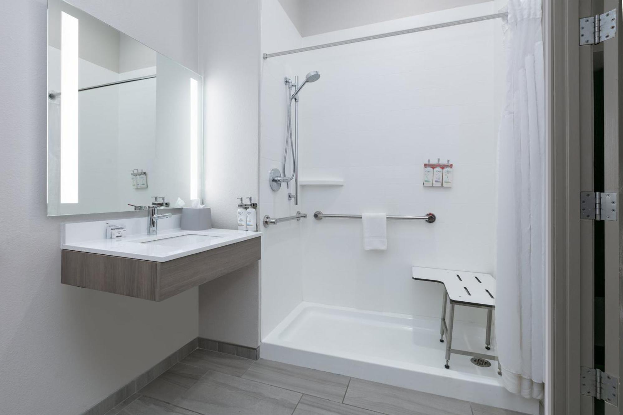 Holiday Inn Express Hotel & Suites Marshall By Ihg Eksteriør bilde